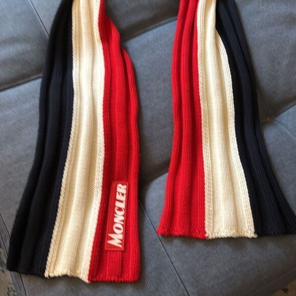 Moncler Color Block Fisherman Rib Knit Wool Unisex Extra Long Scarf. - Picture 4 of 5